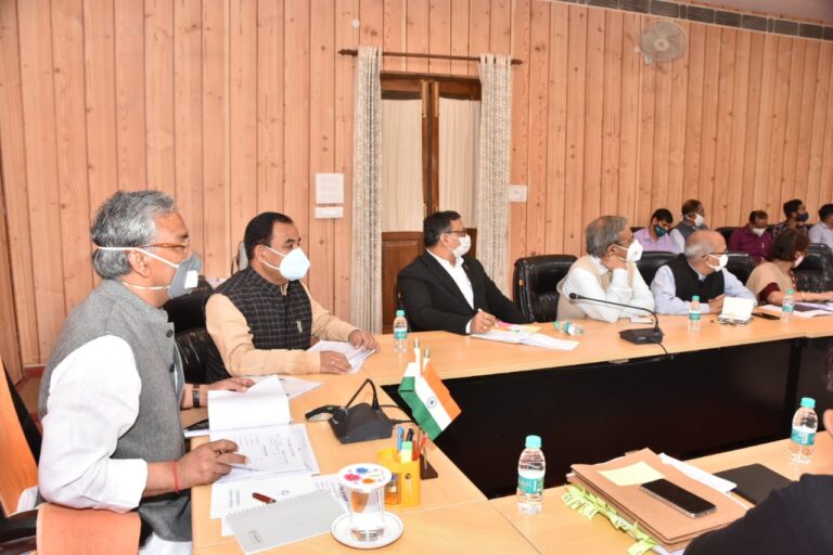 स्थानीय उधोगों में 70 प्रतिशत रोजगार कराया जाएगा सुनिश्चित, सीएम ने दिए निर्देश