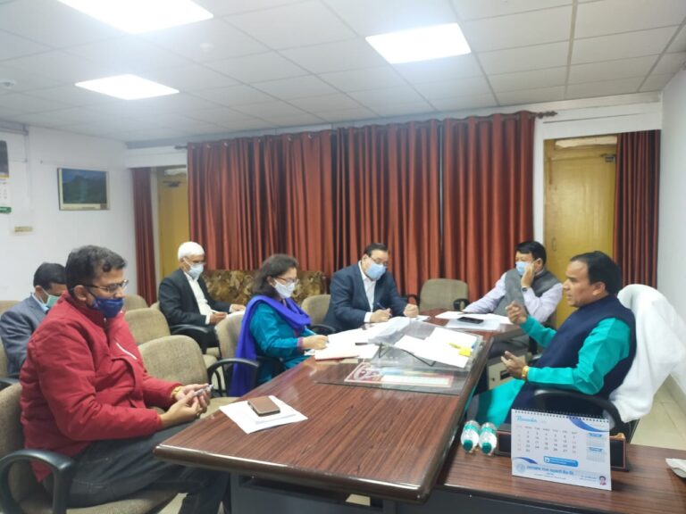 कॉपरेटिव में नपेंगे लोन के नाम पर करोड़ों लुटाने वाले, नहीं मिलेगा प्रमोशन, अहम शाखाओं की भी नहीं मिलेगी जिम्मेदारी, लोन वसूली को चलेगा महाअभियान, सहकारिता मंत्री धन सिंह रावत ने अफसरों को सौंपा लक्ष्य ﻿