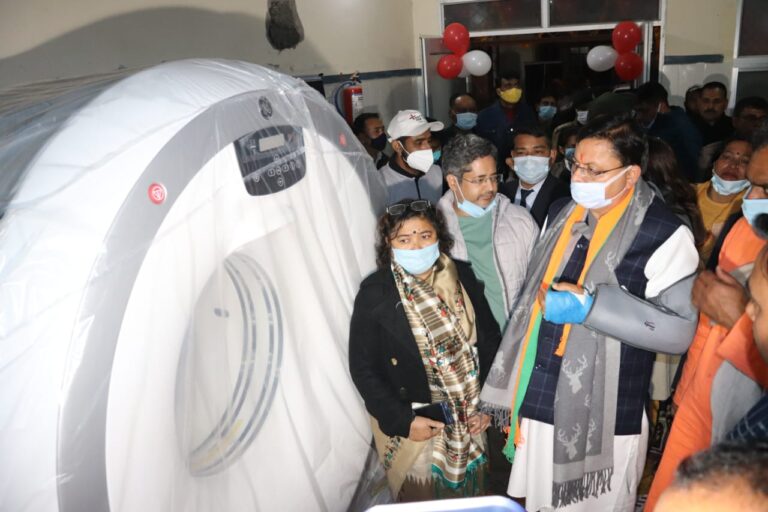 मुख्यमंत्री श्री पुष्कर सिंह धामी ने नागरिक चिकित्सालय खटीमा का स्थलीय निरीक्षण किया।