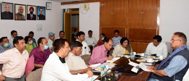 गर्मियों में न हो पेयजल का संकट, कैबिनेट मंत्री गणेश जोशी ने दिए निर्देश