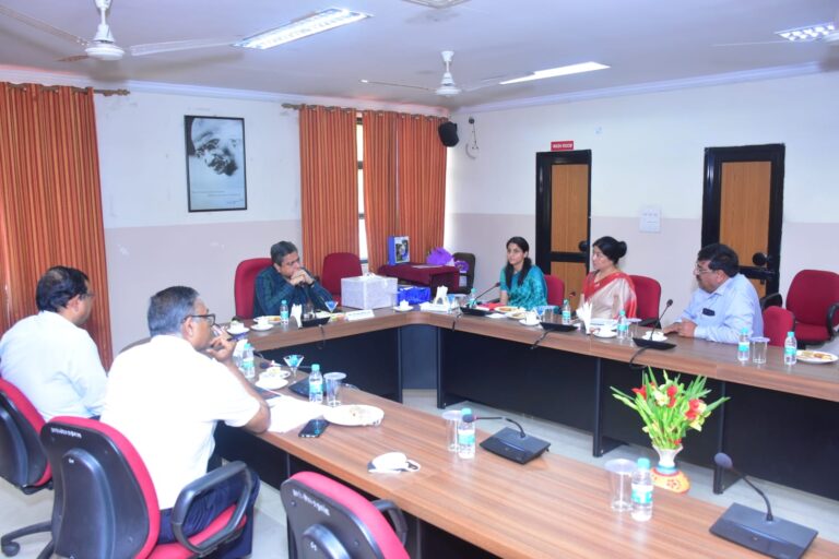 केंद्रीय सचिव पर्यटन बोले पर्यटकों की सुविधाओं का रखा जाए ख्याल, पर्यटन विभाग की योजनाओं की समीक्षा