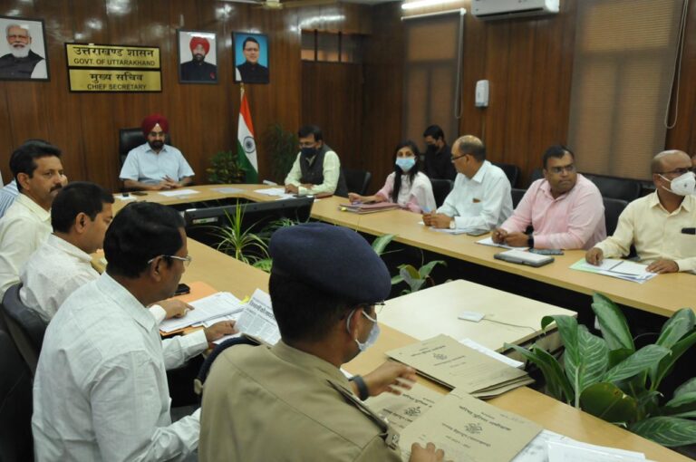 पार्किंग प्रोजेक्ट में लाई जाए तेजी, मुख्य सचिव ने अफसरों को दिए निर्देश, प्रोजेक्ट में न होगी बजट की कमी