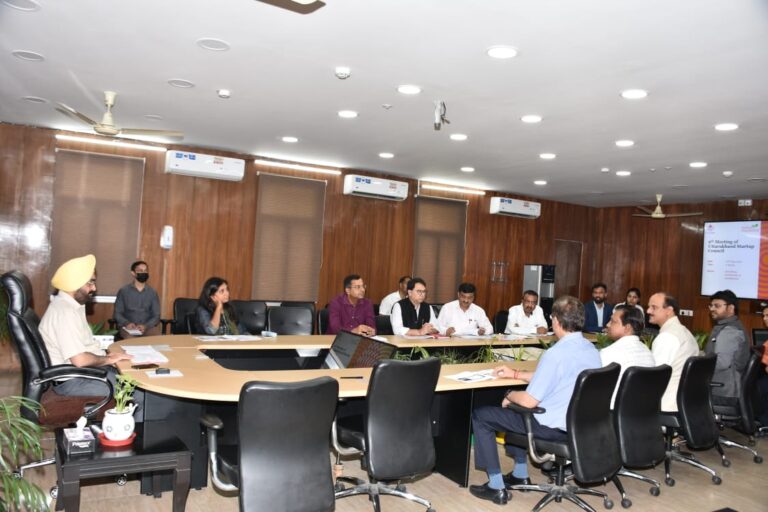 मुख्य सचिव डॉ. एस. एस. संधु ने अधिकारियों को स्टार्टअप्स के साथ मासिक रूप से बैठकें आयोजित कर उनकी समस्याओं को दूर करने हेतु लगातार प्रयास किए जाने के निर्देश दिए।