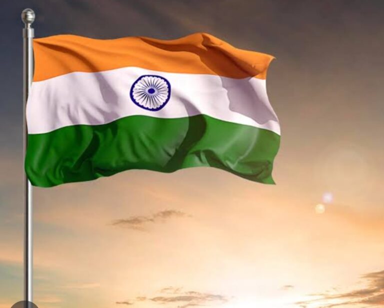 राष्ट्रीय ध्वज के सम्मान की व्यवस्था करानी होगी सुनिश्चित, अमृत महोत्सव के बाद ध्वज को नजदीकी सरकारी ऑफिस में कराना होगा जमा, खादी के साथ ही टेरीकॉट के बने राष्ट्रीय ध्वज का भी किया जा सकेगा प्रयोग