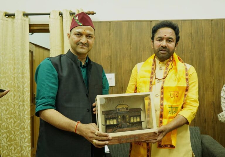 ओंकारेश्वर मंदिर के जीर्णोद्धार को केंद्र से मांगी मदद, बीकेटीसी अध्यक्ष अजेंद्र अजय ने केंद्रीय पर्यटन मंत्री किशन रेड्डी से की मुलाकात, उखीमठ स्थित कोठा भवन के जीर्णोद्धार की डीपीआर की दी जानकारी