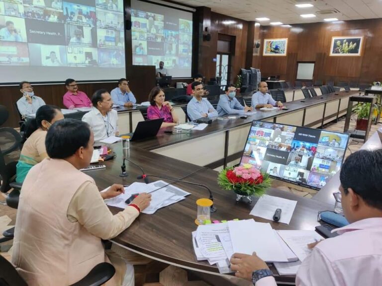 पर्वतीय क्षेत्रों में मिले स्थाई सीसीबी की स्वीकृतिः डॉ0 धन सिंह रावत, कैबिनेट मंत्री ने स्वास्थ्य मंत्रियों की वर्चुअल बैठक में रखी मांग, कहा, राज्य को उपलब्ध करायें अतिरिक्त प्रीकॉशन डोज