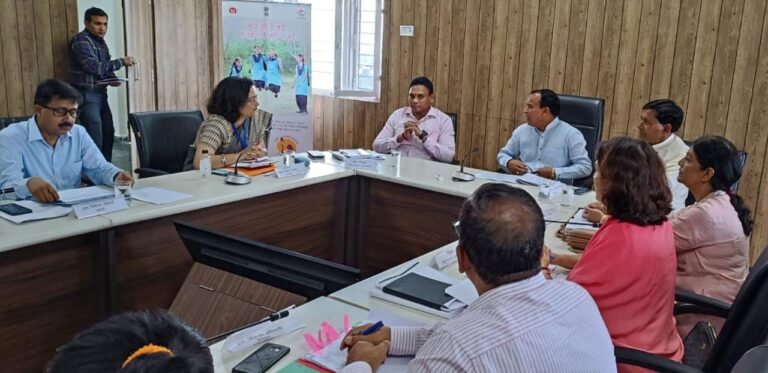 प्रबंधन की बारीकियां सीखेंगे सीएमओः डॉ0 धन सिंह रावत, आईआईएम काशीपुर में दिया जायेगा तीन दिवसीय प्रशिक्षण, मैराथन बैठक में स्वास्थ्य मंत्री ने कसे गढ़वाल मंडल के सीएमओ के पेंच, आशाएं खरीद सकेंगी स्मार्ट फोन, डीबीटी के जरिये मिलेगी धनराशि, एनएचएम बजट खर्च न होने पर नपेंगे डीपीएम, सीएमओ को प्रतिकूल प्रविष्टी