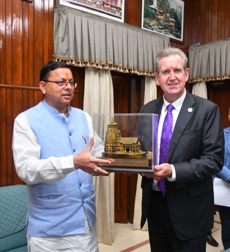 मुख्यमंत्री श्री पुष्कर सिंह धामी से सोमवार को मुख्यमंत्री कैम्प कार्यालय में आस्ट्रेलिया के उच्चायुक्त श्री बैरी ओ’ फैरेल ने भेंट की।