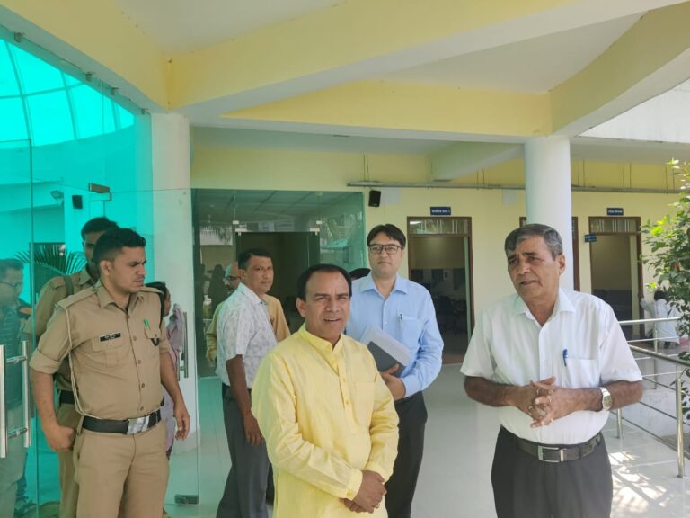 स्वास्थ्य मंत्री ने किया मेडिकल यूनिवर्सिटी के कार्यों का निरीक्षण, विश्वविद्यालय में रिक्त पदों को प्रतिनियुक्ति से भरने के निर्देश, माह नवम्बर में आयोजित होगा विश्वविद्यालय का दीक्षांत समारोह