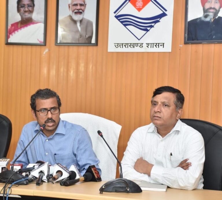 केदारनाथ हेलीकॉप्टर हादसे में सात लोगों की मौत, डीएम रुद्रप्रयाग को सौंपी हादसे की जांच