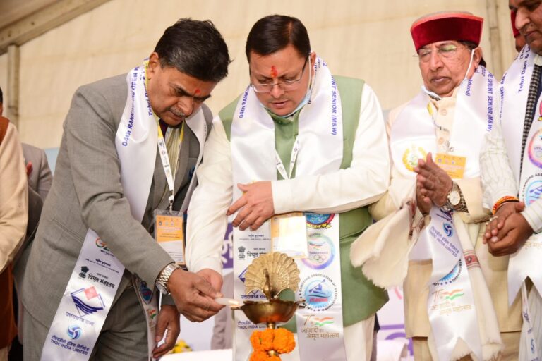 मुख्यमंत्री श्री पुष्कर सिंह धामी और केंद्रीय ऊर्जा मंत्री श्री आरके सिंह  ने   टिहरी झील में आयोजित नेशनल चैंपियनशिप “टिहरी वाटर स्पोर्ट्स कप” का उद्घाटन किया।