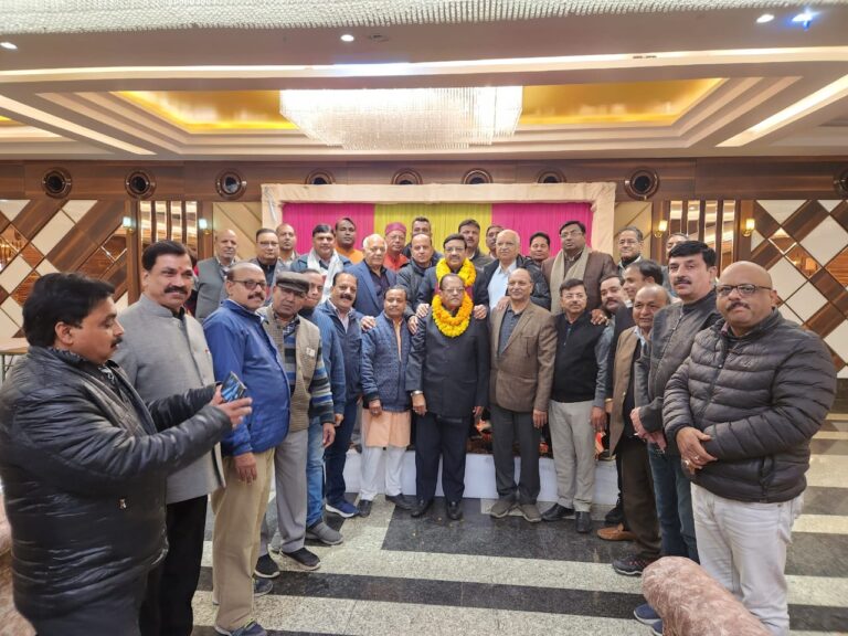 प्रांतीय उद्योग व्यापार प्रतिनिधि मण्डल की बैठक के दौरान राज्य/केन्द्र सरकार से जोशीमठ नगर  में एनचीपीसी के द्वारा किए जा रहे सुरंग निर्माण और रहेहेलंग मारवाड़ी के बाईपास के सारे कार्य को  तुरंत रोक दिए जाए।