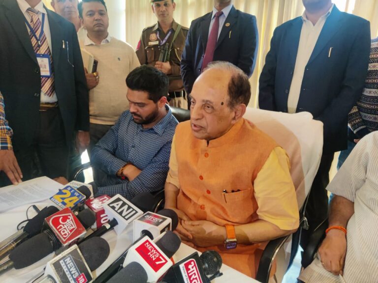 कानूनविद सांसद सुब्रमण्यम स्वामी ने विधानसभा पर उठाए सवाल, बोले 2016 से पहले वालों पर क्यों नहीं की कार्रवाई, बाद वालों को किस आधार पर किया बर्खास्त, तत्काल बहाल कर गलती सुधारे विधानसभा, फ्री में लड़ेंगे केस