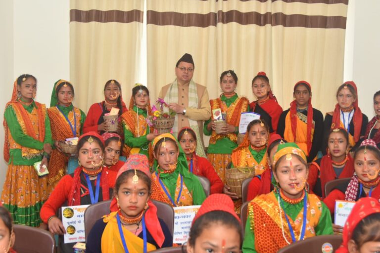 बच्चों को लोक संस्कृति और लोक परंपराओं से जोड़ने के लिए बालपर्व के रुप में संस्थागत तौर पर मनाया जायेगा फूलदेई