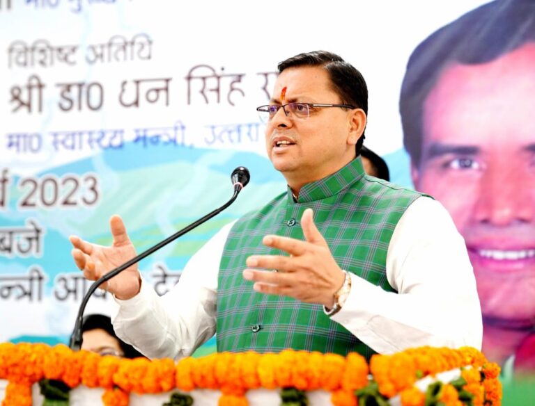 मुख्यमंत्री श्री पुष्कर सिंह धामी ने नवरात्रि के अवसर पर प्रदेश की 824 बहनों को स्वास्थ्य कार्यकर्ता के रूप में नियुक्ति पत्र प्रदान किये ।