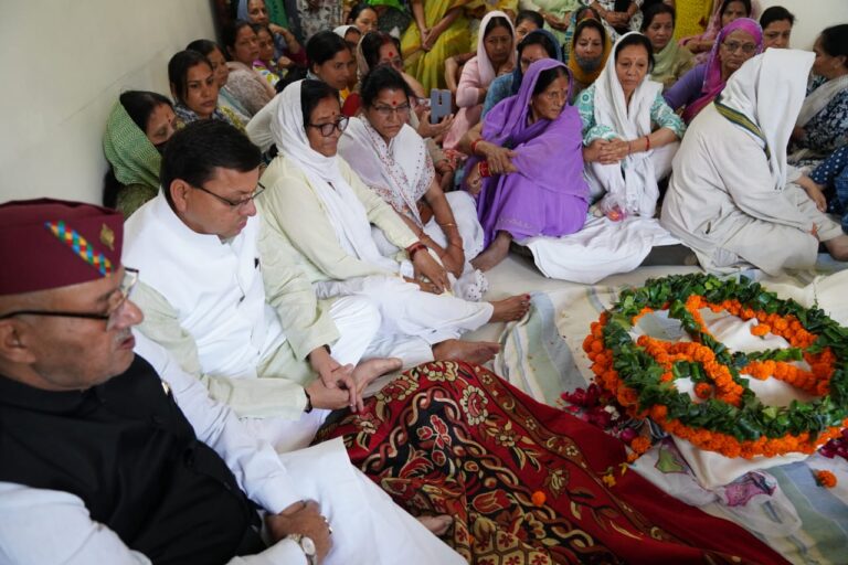 मुख्यमंत्री श्री पुष्कर सिंह धामी ने वरिष्ठ राज्य आंदोलनकारी श्रीमती सुशीला बलूनी के निधन पर दुःख व्यक्त किया है।