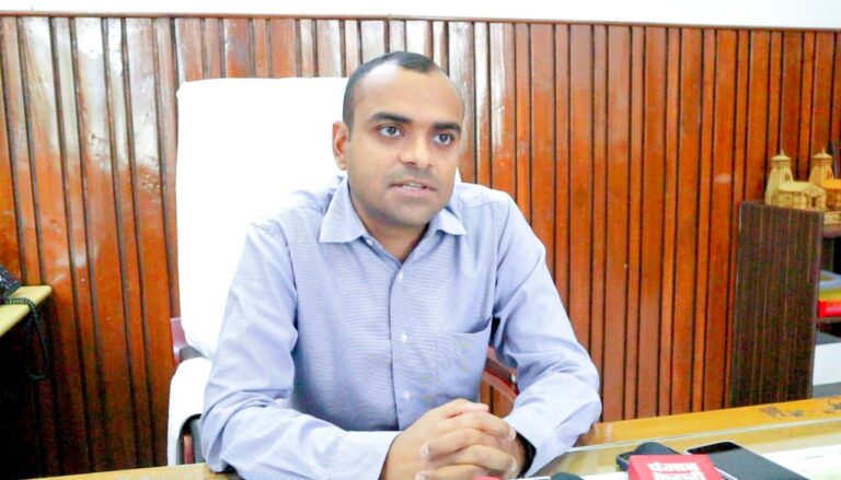 जिलाधिकारी मयूर दीक्षित ने जिला पंचायत, नगर पालिका, नगर पंचायतों एवं सुलभ इंटरनेशनल को अपने-अपने क्षेत्रों में निरंतर बेहतर साफ-सफाई व्यवस्था करने के निर्देश दिए गए हैं ताकि केदारनाथ धाम में दर्शन करने आ रहे तीर्थ यात्रियों को साफ-सफाई व्यवस्था को लेकर कोई परेशानी एवं असुविधा न हो।