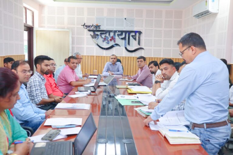 जिलाधिकारी मयूर दीक्षित ने राष्ट्रीय स्वास्थ्य मिशन, रुद्रप्रयाग की समीक्षा बैठक करते हुए संस्थागत प्रसव को शत प्रतिशत सुनिश्चित करने के निर्देश दिए हैं।