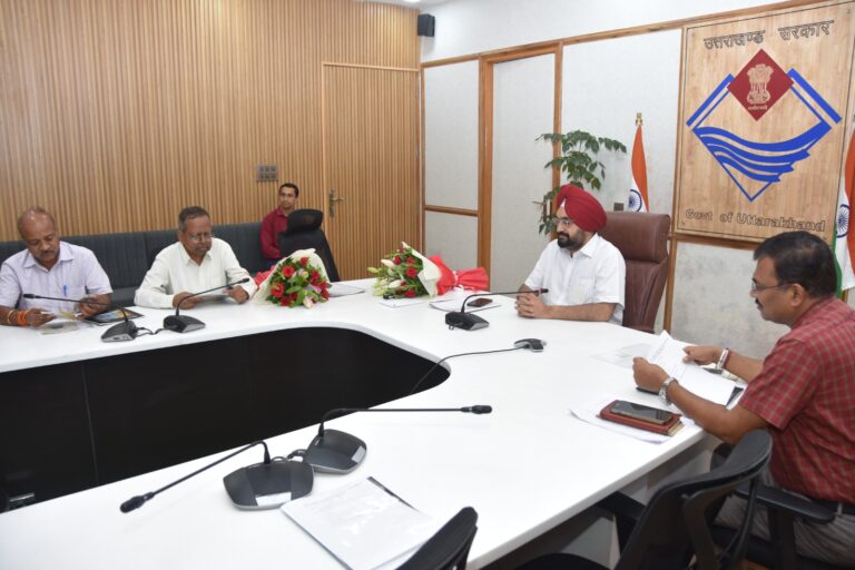 मुख्य सचिव डॉ. एस.एस. संधु की अध्यक्षता में बुधवार को सचिवालय में हिमालयन सांस्कृतिक केंद्र, गढ़ीकैंट देहरादून के संचालन हेतु गठित समिति की प्रथम बैठक आयोजित हुई।