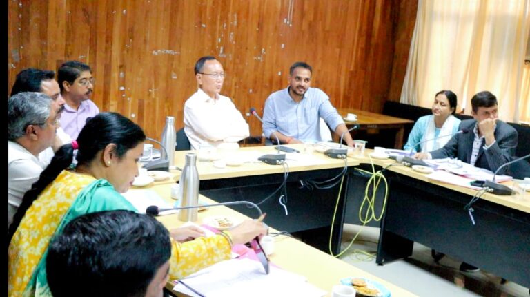 सचिव पेयजल एवं परिवहन ने विकास भवन सभागार में जल जीवन मिशन के तहत संचालित योजनाओं की समीक्षा की।