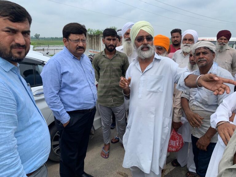 सचिव कृषि दीपेंद्र कुमार चौधरी ने आज लगभग 21 आपदा प्रभावित गांवों का दौरा किया और किसानों से बातचीत की।