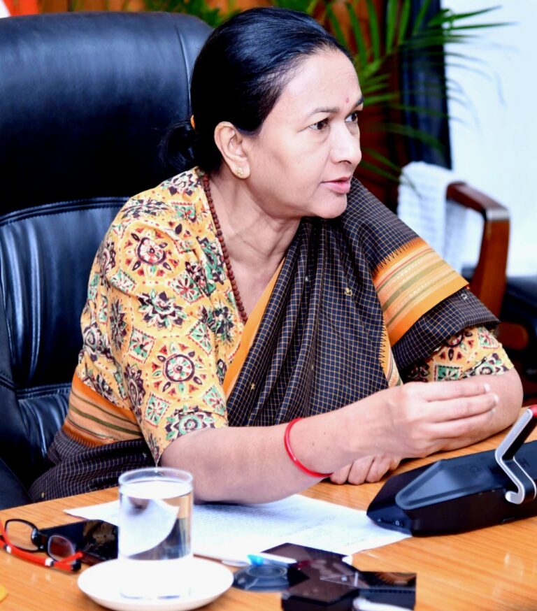 अपर मुख्य सचिव श्रीमती राधा रतूड़ी ने मेरी माटी मेरा देश अभियान की समीक्षा की |