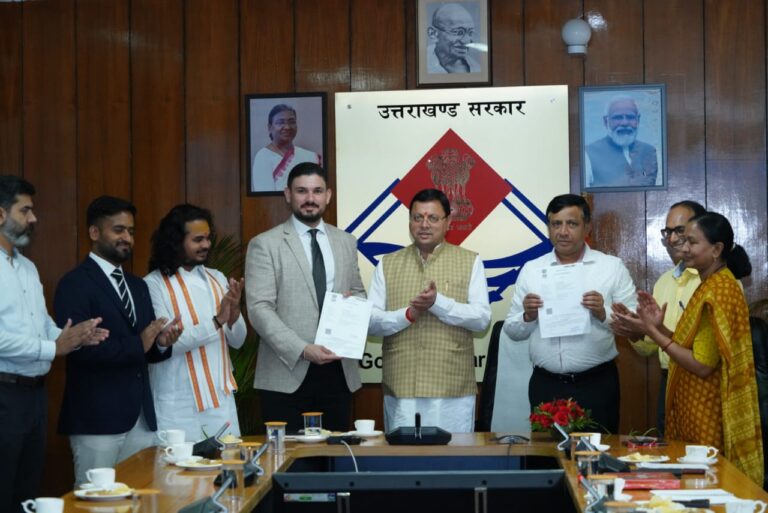 मुख्यमंत्री श्री पुष्कर सिंह धामी की उपस्थिति में विद्यार्थियों को पर्यटन और हॉस्पिटैलिटी के क्षेत्र में प्रशिक्षण के लिए समग्र शिक्षा उत्तराखण्ड और स्विस एजुकेशन ग्रुप के मध्य किया गया एम.ओ.यू।