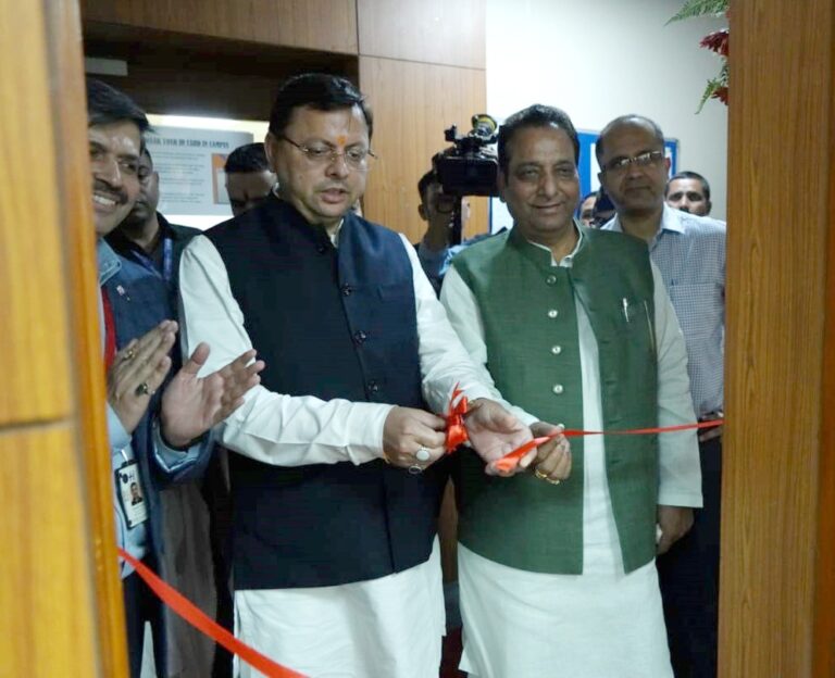 मुख्यमंत्री श्री पुष्कर सिंह धामी ने  दून बिजनेस पार्क, ट्रांसपोर्ट नगर, देहरादून में हेक्सावेयर टेक्नोलॉजी के स्थानीय कार्यालय का शुभारंभ करते हुए कहा कि नया भारत, टेक्नोलॉजी का न सिर्फ कंज्यूमर है, बल्कि टेक्नोलॉजी के विकास में और उसके क्रियान्वयन में भी सक्रिय भूमिका निभा रहा है।