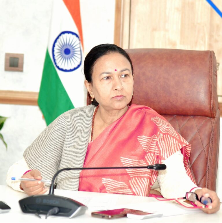 एसीएस श्रीमती राधा रतूड़ी ने अधिकारियों को मुख्यमंत्री घोषणाओं के तहत किये जाने वाले कार्य को शीर्ष प्राथमिकता और समयबद्धता पर पूरा करने कि हिदायत दी |