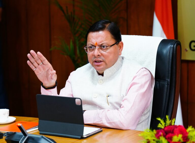 मुख्यमंत्री श्री पुष्कर सिंह धामी ने शुक्रवार को सचिवालय में चारधाम यात्रा व्यवस्थाओं की समीक्षा करते हुए चारधाम यात्रा से जुड़े जनपदों के जिलाधिकारियों से विभिन्न व्यवस्थाओं का फीडबैक लिया।