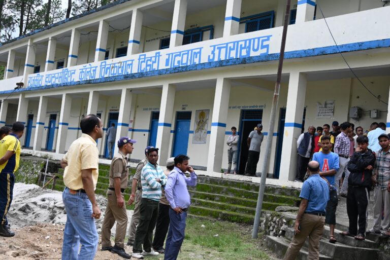 मुख्यमंत्री श्री पुष्कर सिंह धामी ने टिहरी गढ़वाल के भिलंगना विकासखंड के बाल गंगा एवं बूढ़ा केदार में हुई भारी बारिश और भूस्खलन से प्रभावित क्षेत्र में बचाव एवं राहत कार्य संचालित करने के अधिकारियों को दिए निर्देश l