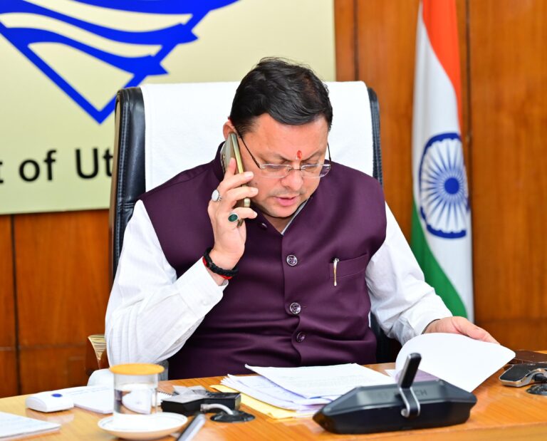 मुख्यमंत्री धामी ने जन समस्याओं पर फरियादियों से की बात l