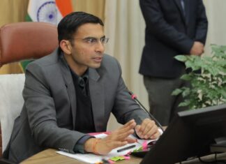 अवैध वसूली; डीएम ने भ्रष्टाचार की शिकायत पर सख्त कार्रवाई की; पटवारी निलंबित।