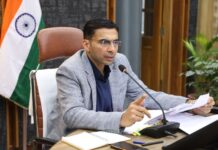 प्रशासन का बड़ा एक्शन सीएचसी रायपुर; एक ही व्यक्ति विशेष का जन औषधि केंद्र व बगल में ही मेडिकल स्टोर दोने के लाइसेंस निरस्त l