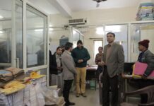 डीएम ने जाली दस्तावेजों का इस्तेमाल करके जमीन की खरीद-बिक्री के मामले का खुलासा किया; बिल्डर, खरीदार और विक्रेता पर गंभीर आरोप संगीन धाराओं में मुकदमा दर्ज।