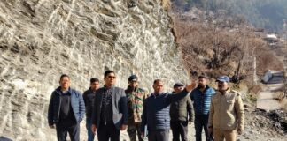 मुख्यमंत्री के निर्देश पर सचिव लोक निर्माण ने किया चारधाम यात्रा मार्गो का स्थलीय निरीक्षण।