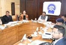 मुख्य सचिव के निर्देश निर्माणाधीन परियोजनाओं को समय पर पूरा करें विभाग ताकि निर्माण कार्यों में लागत न बढ़े l