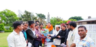 दिवारीखौल जोखणी मोटर मार्ग की वित्तीय स्वीकृति के लिये क्षेत्रीय जनप्रतिनिधियों ने मुख्यमंत्री का जताया आभार