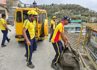 ऋषिकेश ट्रांजिट में बम होने की सूचना प्राप्त होते ही जिलाधिकारी सविन बसंल के निर्देशन जिला का आईआरएस सिस्टम सक्रिय हो गया।