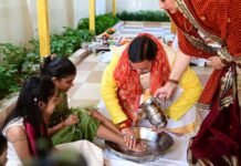 मुख्यमंत्री श्री पुष्कर सिंह धामी ने रामनवमी के पावन अवसर पर मुख्यमंत्री आवास में किया कन्या पूजन, प्रदेश की खुशहाली की कामना l