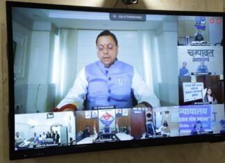 मुख्यमंत्री श्री पुष्कर सिंह धामी ने वीडियो कॉन्फ्रेंसिंग के माध्यम से प्रदेश में ‘राजस्व लोक अदालत’ का शुभारम्भ किया।