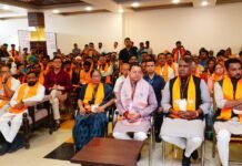 सीएम धामी ने सुना ‘मन की बात’ का 132वां एपिसोड, जनप्रतिनिधियों संग साझा किए विचार l