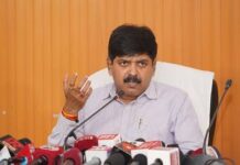 प्रमुख सचिव श्री आर. मीनाक्षी सुन्दरम ने गुरुवार को सचिवालय स्थित मीडिया सेंटर में आर्थिक सर्वेक्षण रिपोर्ट के बारे में बताया कि 2024-25 में राज्य का सकल घरेलू उत्पाद (जीएसडीपी) ₹ 3,81,889 करोड़ का रहा l