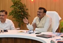 मुख्य सचिव श्री आनंद बर्द्धन ने गुरुवार को सचिवालय में आगामी मानसून सीजन को लेकर विभागों एवं जनपदों की तैयारियों की विस्तृत समीक्षा की।