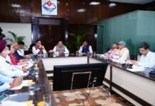 मुख्यमंत्री श्री पुष्कर सिंह धामी ने नैनीताल और ऊधम सिंह नगर जिलों के विभिन्न विधानसभा क्षेत्रों से संबंधित मुख्यमंत्री द्वारा की गई घोषणाओं की समीक्षा की।