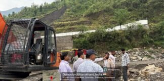 मुख्यमंत्री की प्राथमिकता बना कार्लीगाड़ पुनर्वास; जिलाधिकारी के नेतृत्व में जिला प्रशासन युद्धस्तर पर जुटा l