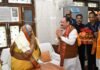 केंद्रीय स्वास्थ्य और परिवार कल्याण मंत्री श्री जे.पी. नड्डा और मुख्यमंत्री श्री पुष्कर सिंह धामी ने शांतिकुंज का दौरा किया और गायत्री परिवार की मार्गदर्शक प्रमुख आदरणीय शैल दीदी से मुलाकात की।