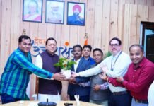 मुख्यमंत्री श्री पुष्कर सिंह धामी से छत्तीसगढ़ से आए पत्रकारों के प्रतिनिधिमंडल ने की शिष्टाचार भेंट