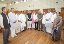 मुख्यमंत्री से पूर्व विधायकों ने की शिष्टाचार भेंट, सर्वाधिक कार्यकाल के लिए दी बधाई l