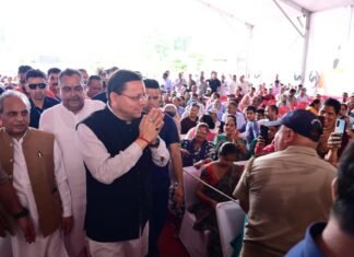 मुख्यमंत्री ने कहा, सरकार स्वयं जनता के द्वार पहुंचकर कर रही समस्याओं का समाधान l